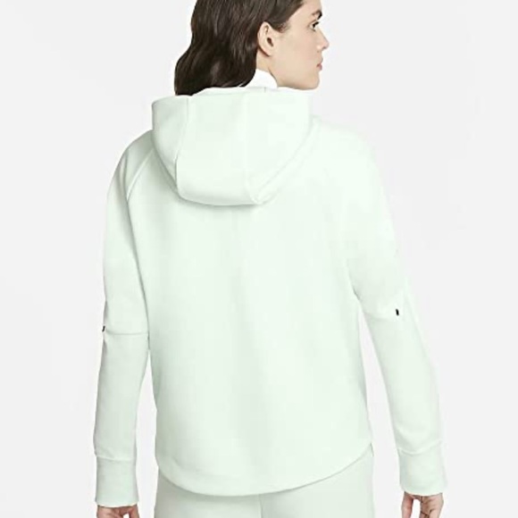 Nike Women’s Tech Fleece Fullzip Hoodie - New - Picture 2 of 6
